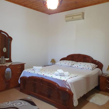 Sara Guesthouse Berat Extérieur photo