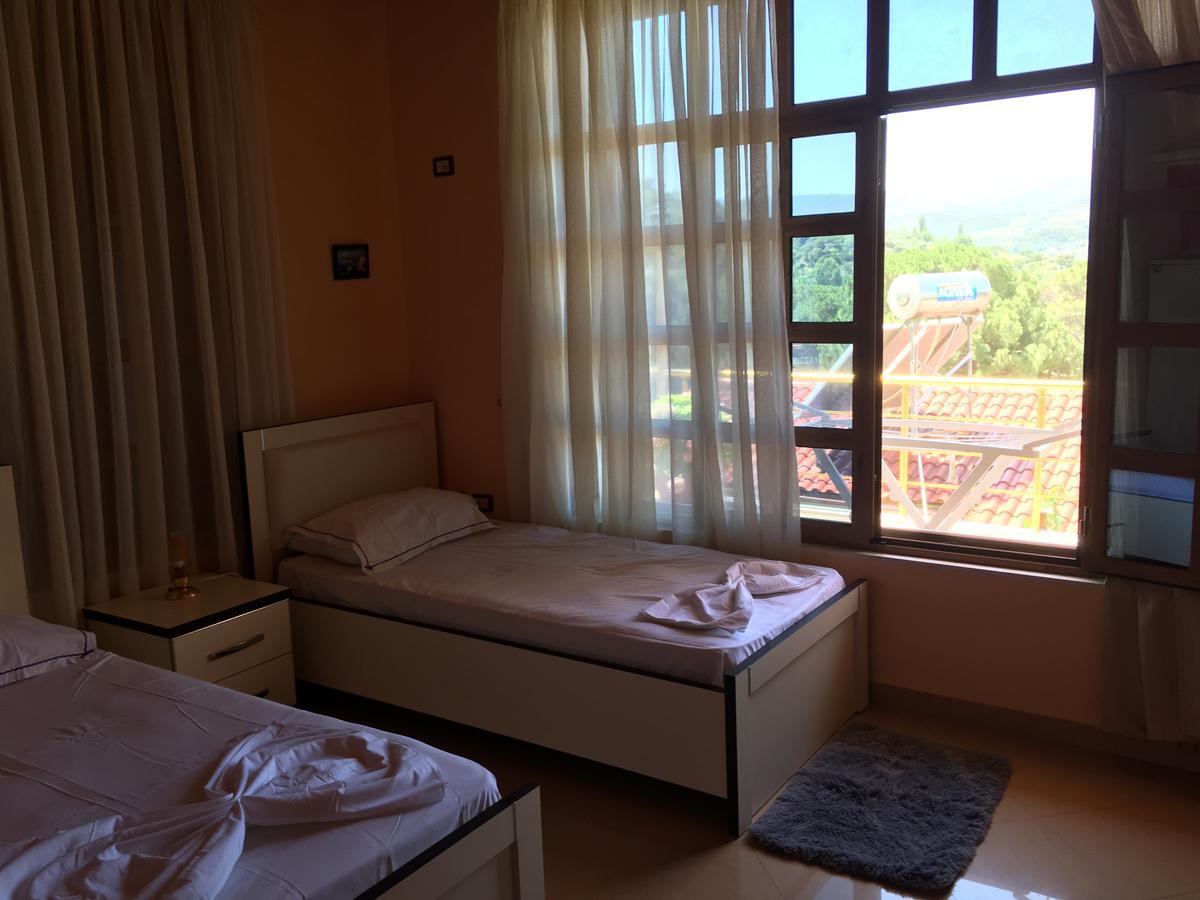 Sara Guesthouse Berat Extérieur photo